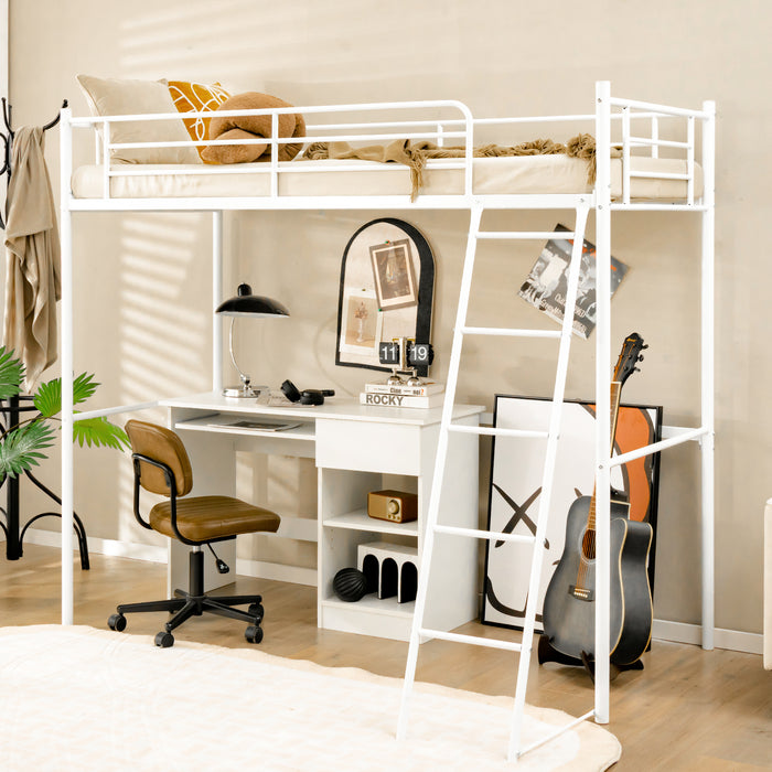 Metal Loft Bed - Integrated Ladder, Full-Length Guardrails in Black - Ideal for Space-Saving Sleeping Solution